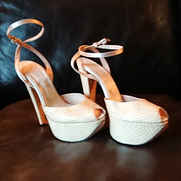 Shoes - Gorgeous Giambattista Valli shoe